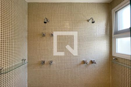 Apartamento à venda com 270m², 3 quartos e 4 vagas Apartamento à venda com 270m², 3 quartos e 4 vagasSuíte 3 - banheiro