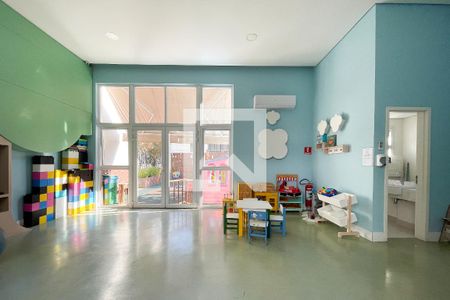 Apartamento à venda com 270m², 3 quartos e 4 vagas Apartamento à venda com 270m², 3 quartos e 4 vagasBrinquedoteca