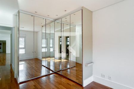 Apartamento à venda com 270m², 3 quartos e 4 vagas Apartamento à venda com 270m², 3 quartos e 4 vagasSuíte 3