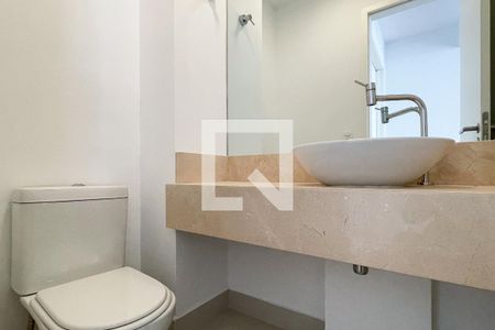 Apartamento à venda com 270m², 3 quartos e 4 vagas Apartamento à venda com 270m², 3 quartos e 4 vagasLavabo