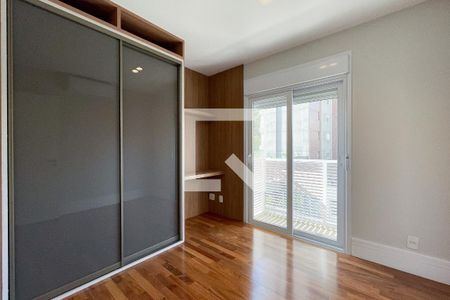 Apartamento à venda com 270m², 3 quartos e 4 vagas Apartamento à venda com 270m², 3 quartos e 4 vagasSuíte 2