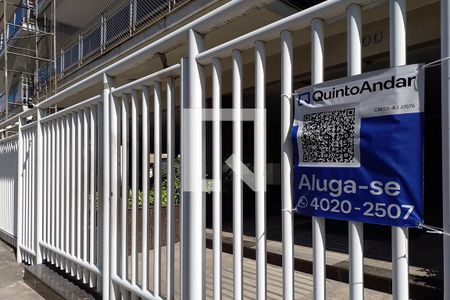 Placa QuintoAndar de apartamento para alugar com 3 quartos, 98m² em Jardim Guanabara, Rio de Janeiro