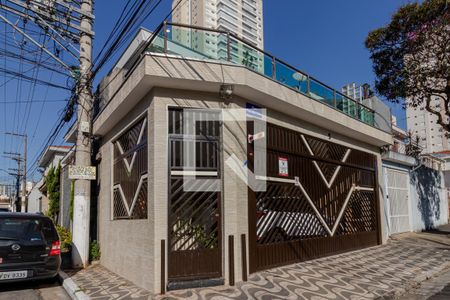 Fachada  de casa para alugar com 3 quartos, 200m² em Vila Gumercindo, São Paulo