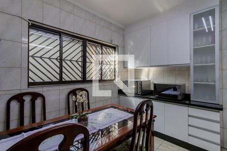 Casa para alugar com 200m², 3 quartos e 4 vagas Casa para alugar com 200m², 3 quartos e 4 vagasCozinha