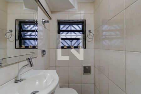 Lavabo de casa para alugar com 3 quartos, 200m² em Vila Gumercindo, São Paulo