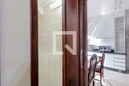 Lavabo de casa para alugar com 3 quartos, 200m² em Vila Gumercindo, São Paulo