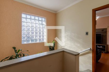 Casa para alugar com 200m², 3 quartos e 4 vagas Casa para alugar com 200m², 3 quartos e 4 vagasCorredor