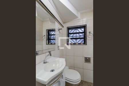 Lavabo de casa para alugar com 3 quartos, 200m² em Vila Gumercindo, São Paulo