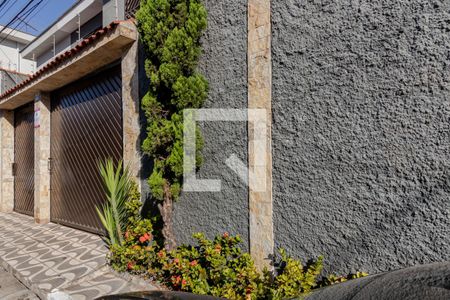 Casa para alugar com 200m², 3 quartos e 4 vagas Casa para alugar com 200m², 3 quartos e 4 vagasFachada