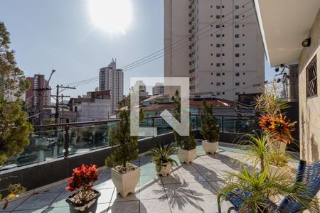 Casa para alugar com 200m², 3 quartos e 4 vagas Casa para alugar com 200m², 3 quartos e 4 vagasVaranda do Quarto 3
