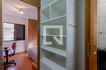 Closet da Suíte  de casa para alugar com 3 quartos, 200m² em Vila Gumercindo, São Paulo