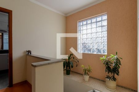 Casa para alugar com 200m², 3 quartos e 4 vagas Casa para alugar com 200m², 3 quartos e 4 vagasCorredor