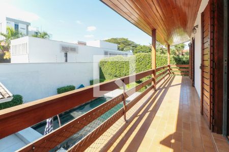 Casa à venda com 476m², 5 quartos e 4 vagasQuarto 2