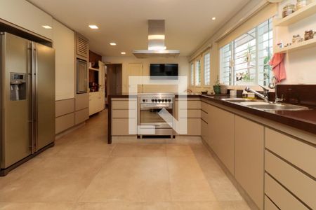 Casa à venda com 476m², 5 quartos e 4 vagasCozinha