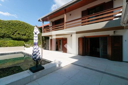 Casa à venda com 476m², 5 quartos e 4 vagasQuintal piscina