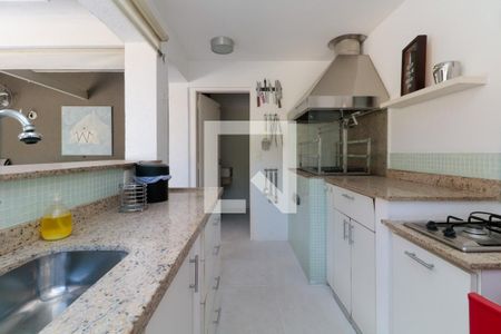 Casa à venda com 476m², 5 quartos e 4 vagasQuintal churrasqueira