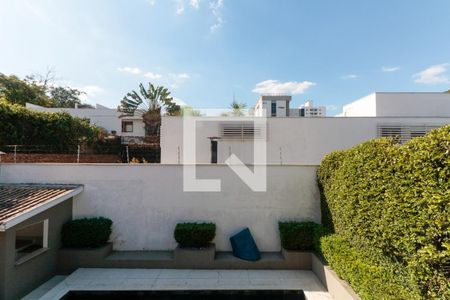 Casa à venda com 476m², 5 quartos e 4 vagasQuarto 1