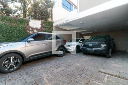 Casa à venda com 476m², 5 quartos e 4 vagasGaragem