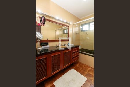 Casa à venda com 476m², 5 quartos e 4 vagasBanheiro 3