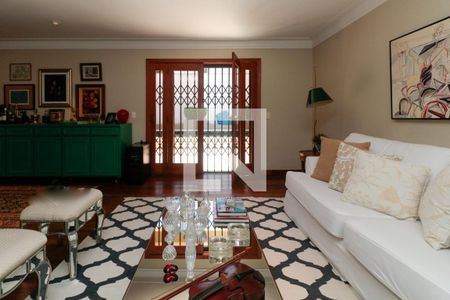 Casa à venda com 476m², 5 quartos e 4 vagasSala