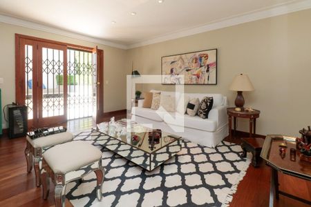 Casa à venda com 476m², 5 quartos e 4 vagasSala