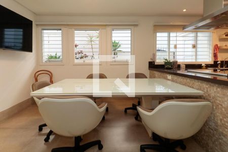 Casa à venda com 476m², 5 quartos e 4 vagasCozinha