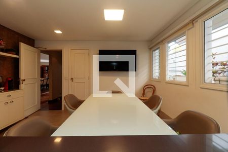 Casa à venda com 476m², 5 quartos e 4 vagasCozinha