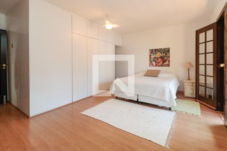 Casa à venda com 476m², 5 quartos e 4 vagasQuarto 2