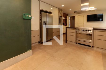 Casa à venda com 476m², 5 quartos e 4 vagasCozinha