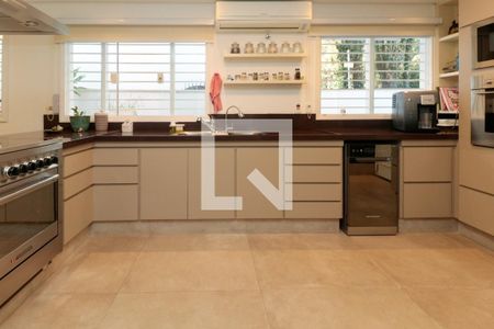 Casa à venda com 476m², 5 quartos e 4 vagasCozinha