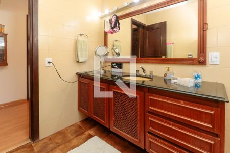 Casa à venda com 476m², 5 quartos e 4 vagasBanheiro 3