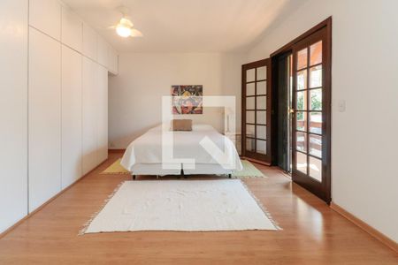 Casa à venda com 476m², 5 quartos e 4 vagasQuarto 2