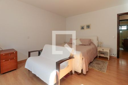 Casa à venda com 476m², 5 quartos e 4 vagasQuarto 3