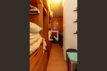 Casa à venda com 476m², 5 quartos e 4 vagasQuarto 2