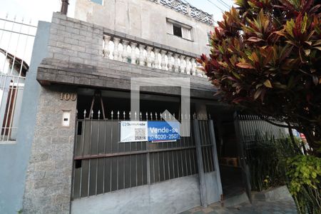 Casa para alugar com 350m², 3 quartos e 2 vagasFachada - plaquinha