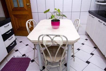 Casa à venda com 331m², 3 quartos e 8 vagasCozinha