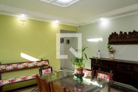 Casa à venda com 331m², 3 quartos e 8 vagasSala de Jantar