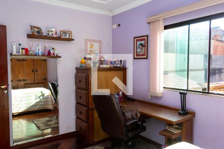 Casa à venda com 331m², 3 quartos e 8 vagasQuarto 2