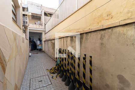 Casa à venda com 148m², 2 quartos e 2 vagas Casa à venda com 148m², 2 quartos e 2 vagasCorredor Lateral