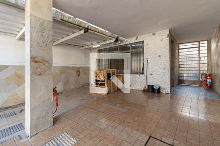 Casa à venda com 148m², 2 quartos e 2 vagas Casa à venda com 148m², 2 quartos e 2 vagasGaragem