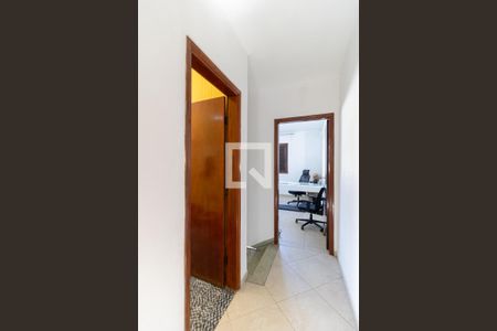 Casa à venda com 148m², 2 quartos e 2 vagas Casa à venda com 148m², 2 quartos e 2 vagasCorredor