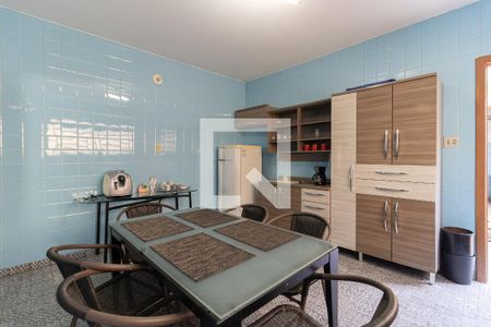 Casa à venda com 148m², 2 quartos e 2 vagas Casa à venda com 148m², 2 quartos e 2 vagasCozinha