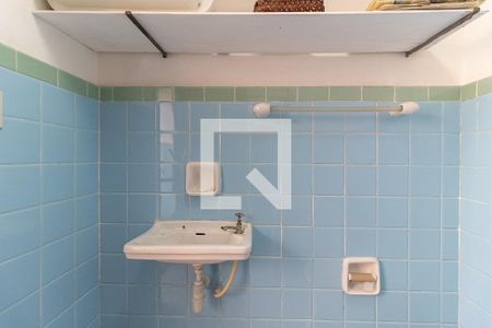 Casa à venda com 148m², 2 quartos e 2 vagas Casa à venda com 148m², 2 quartos e 2 vagasBanheiro de Serviço