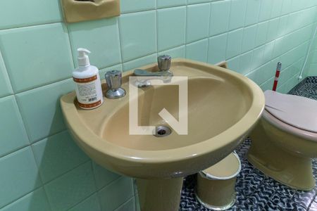 Casa à venda com 148m², 2 quartos e 2 vagas Casa à venda com 148m², 2 quartos e 2 vagasBanheiro Social 2