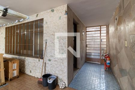 Casa à venda com 148m², 2 quartos e 2 vagas Casa à venda com 148m², 2 quartos e 2 vagasEntrada