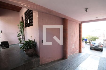 Casa à venda com 200m², 2 quartos e 6 vagasFachada do bloco