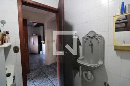 Casa à venda com 200m², 2 quartos e 6 vagasBanheiro Social 2