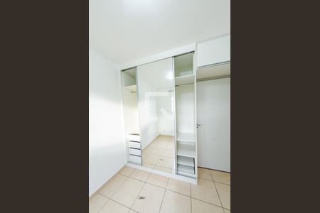 Quarto 2 de apartamento para alugar com 2 quartos, 45m² em Salgado Filho, Belo Horizonte