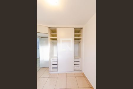 Quarto 1 de apartamento para alugar com 2 quartos, 45m² em Salgado Filho, Belo Horizonte
