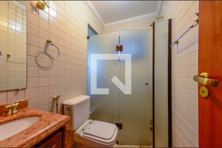 Casa à venda com 420m², 5 quartos e 7 vagasBanheiro da Suíte 4